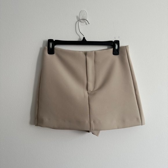 Zara Pants - Zara | Cream Mini Skort (NWT)
